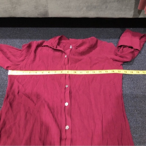 Chico’s 100% Silk Burgundy Button Down Mesh Kong Sleeve Blouse Size 2 (Large) - Picture 7 of 8